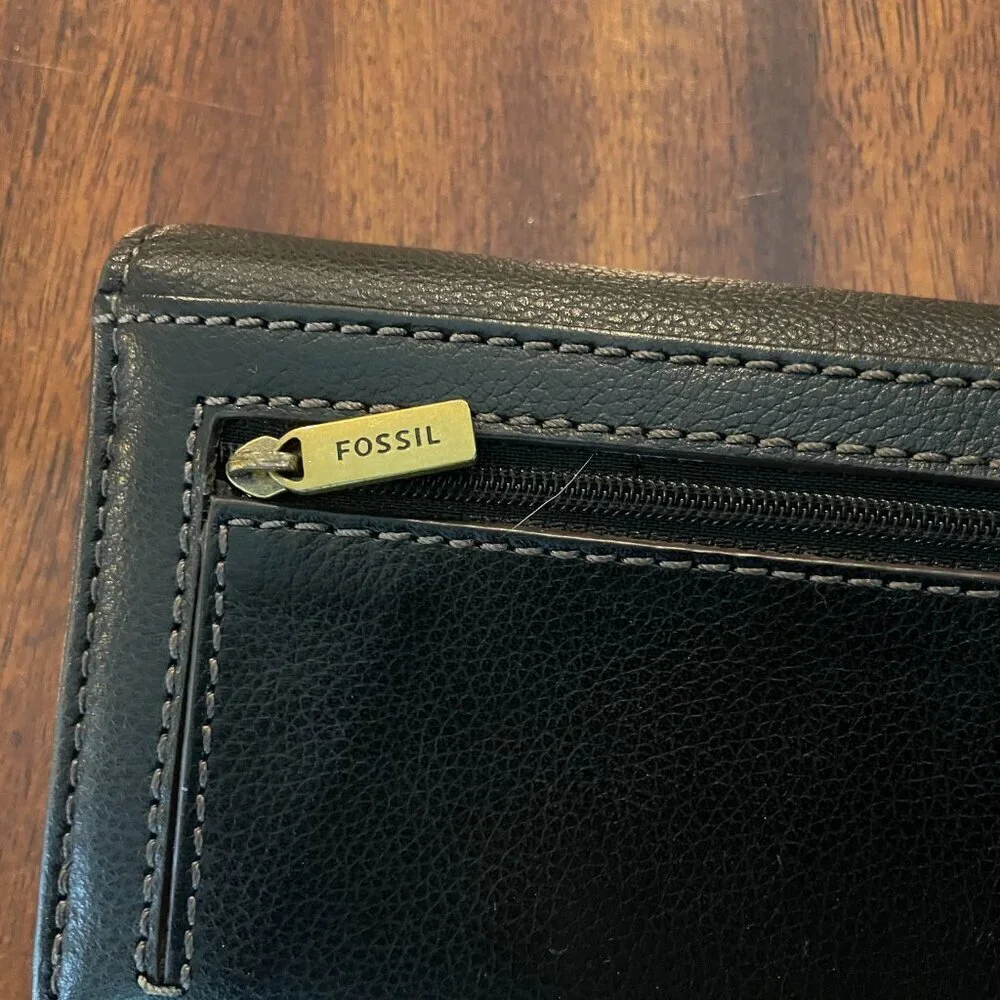 Fossil Black Leather Tri-Fold Wallet 8